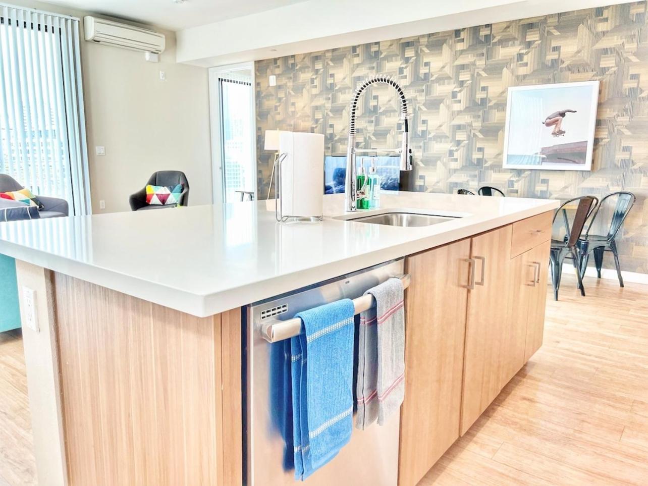 3 Bedroom Penthouse In Downtown! San Diego Exterior photo